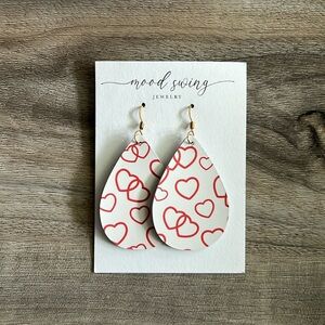 New Red & White Heart Dangle Earrings ❤️